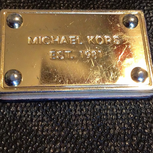 Michael Kors wallets - Picture 4 of 14